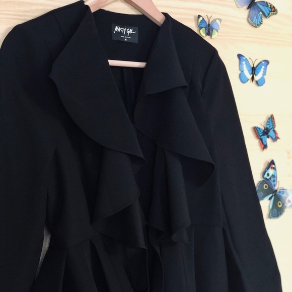 🦋SOLD🦋Nasty Gal Do Me a Favor Ruffle Blazer - Picture 6 of 16